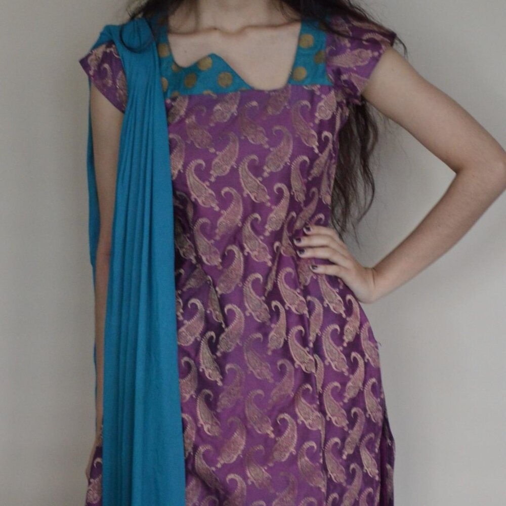 *** CUSTOM TAILORED SALWAR KAMEEZ NEW Size XS - S + FREE GIFT***